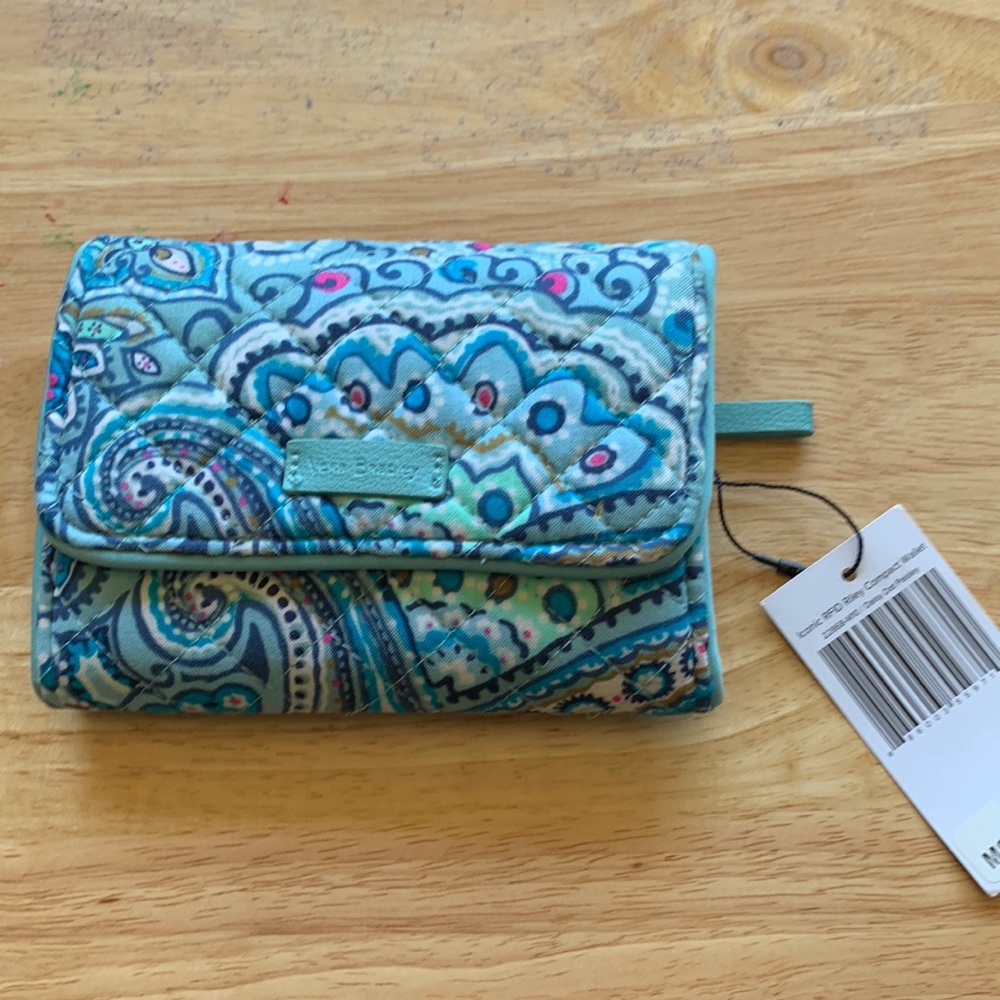 Vera Bradley Riley compact wallet nwt